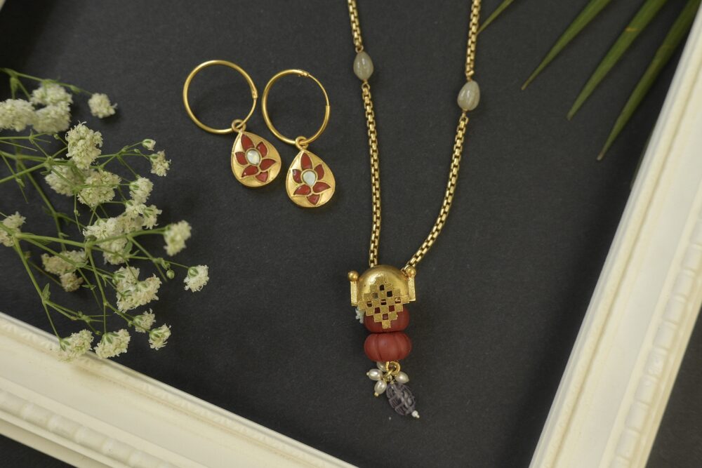 Gold Robot Necklace - Image 2