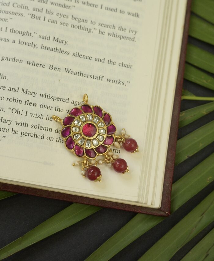 Maroon Phool Pendant